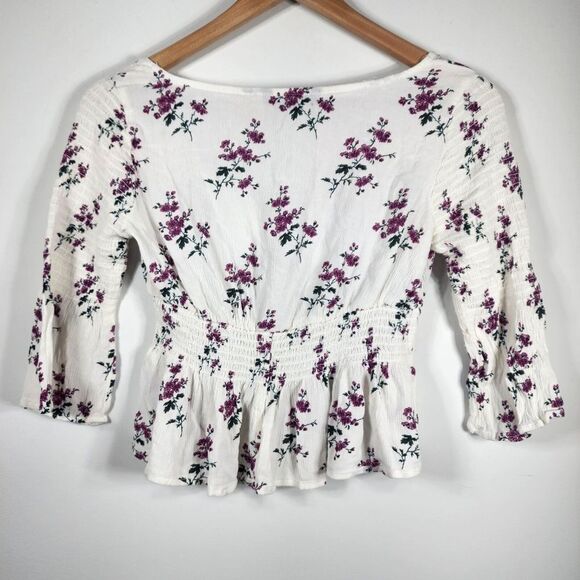 American Eagle White Floral Summer Cropped 3/4 Length Cinched Top Size XS - Picture 2 of 5